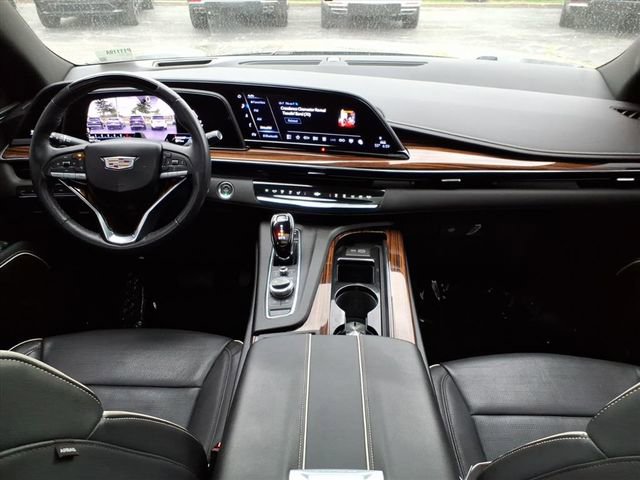 Used 2023 Cadillac Escalade Premium Luxury AWD/4WD image 19