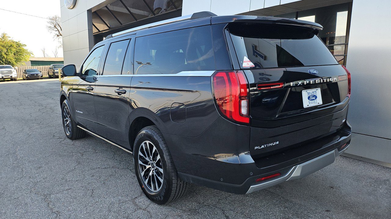 Used 2025 Ford Expedition Max Platinum AWD/4WD image 3