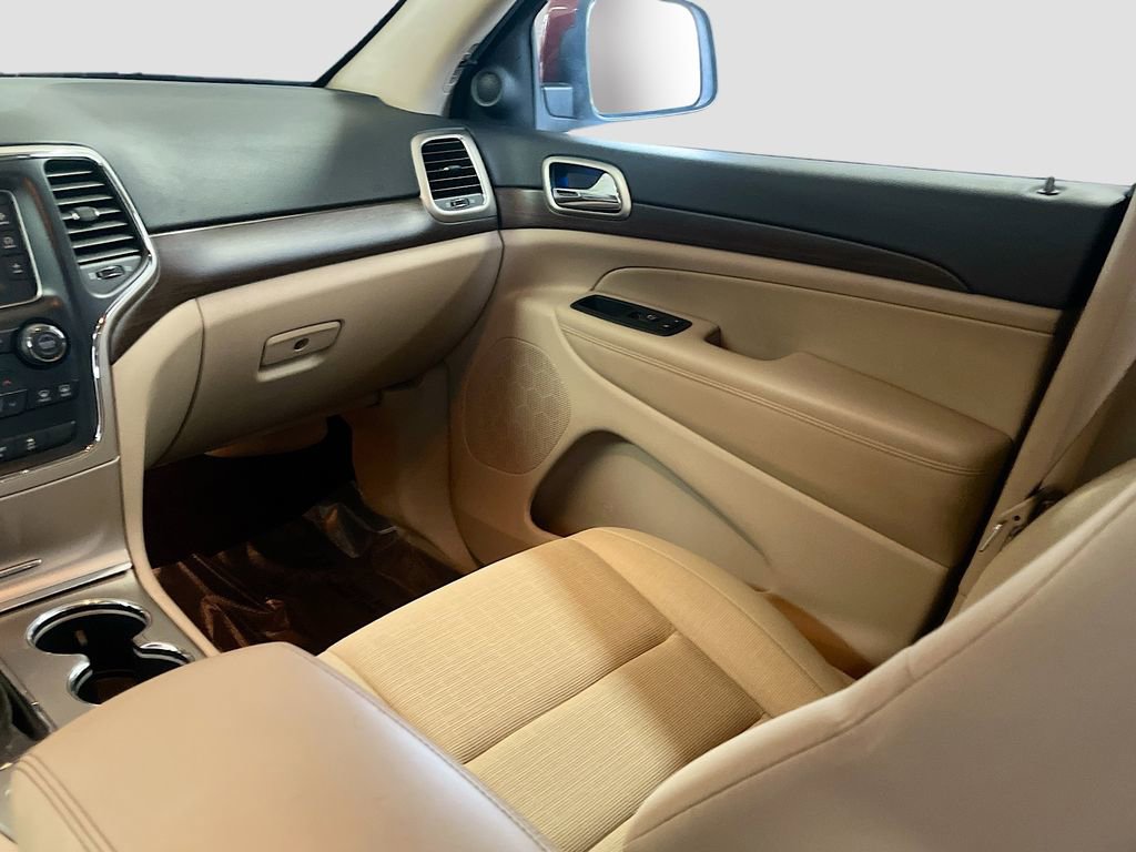 Used 2016 Jeep Grand Cherokee Laredo image 20