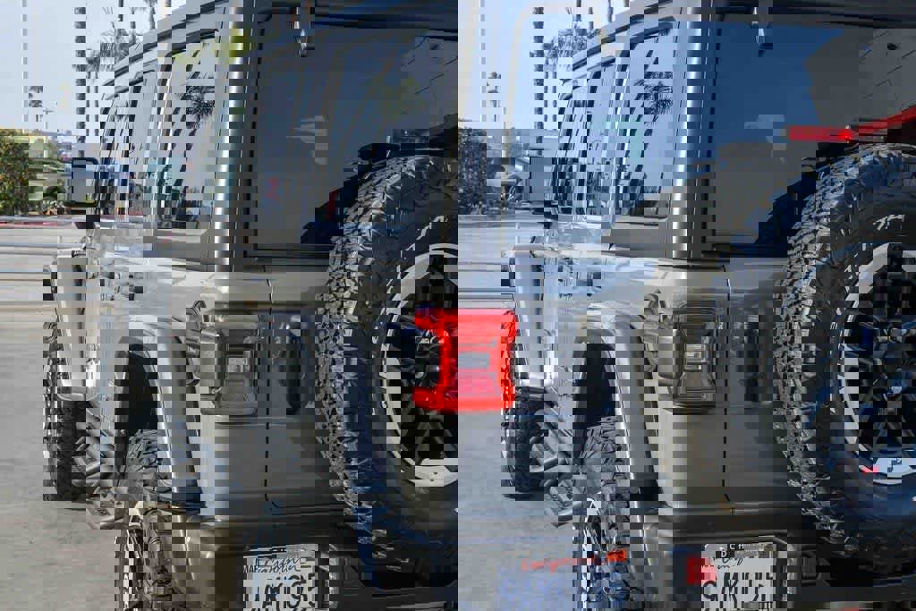 Used 2022 Jeep Wrangler Unlimited Rubicon w/ LED Lighting Group image 11