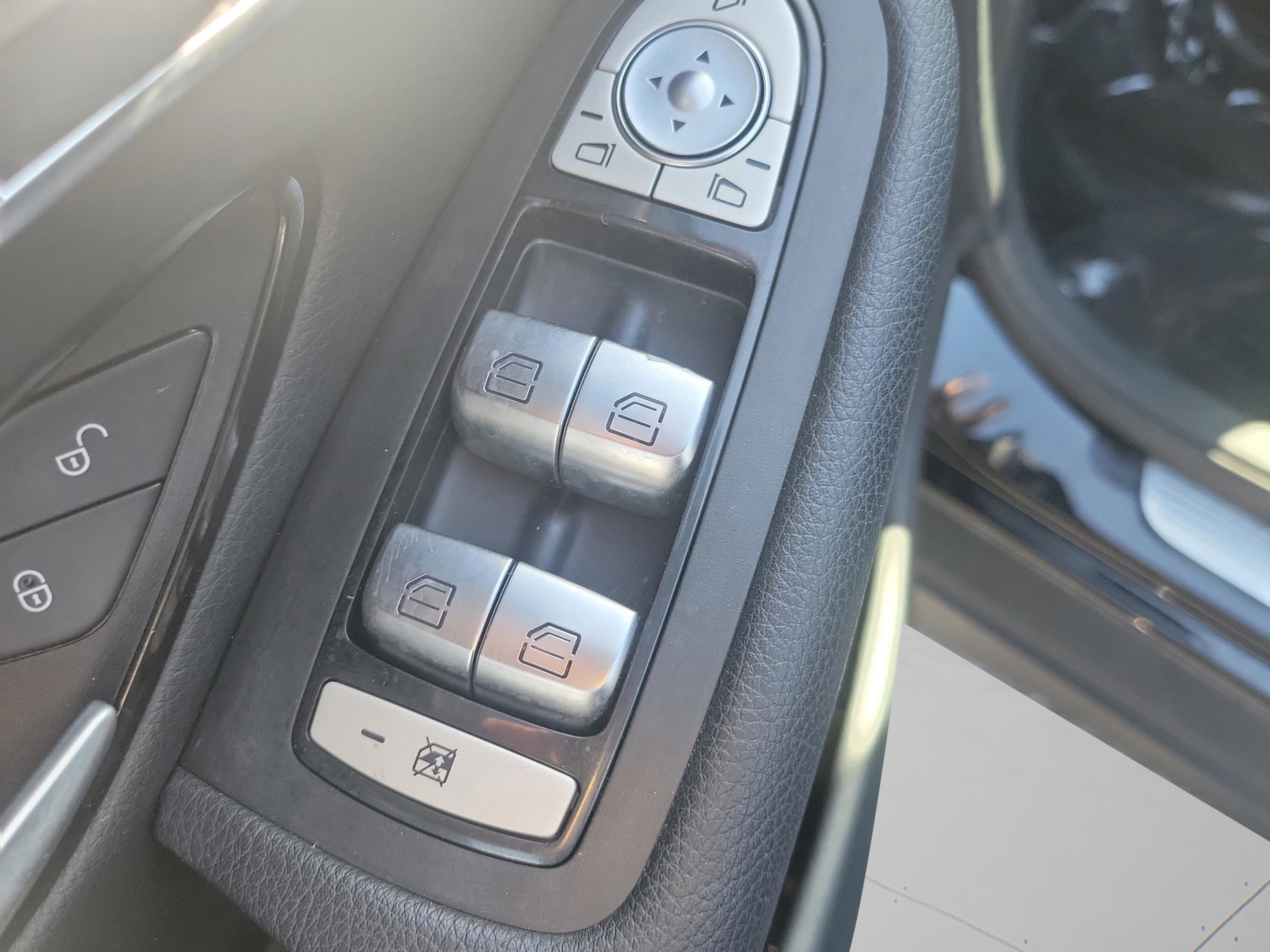 Used 2018 Mercedes-Benz GLC 300 image 15