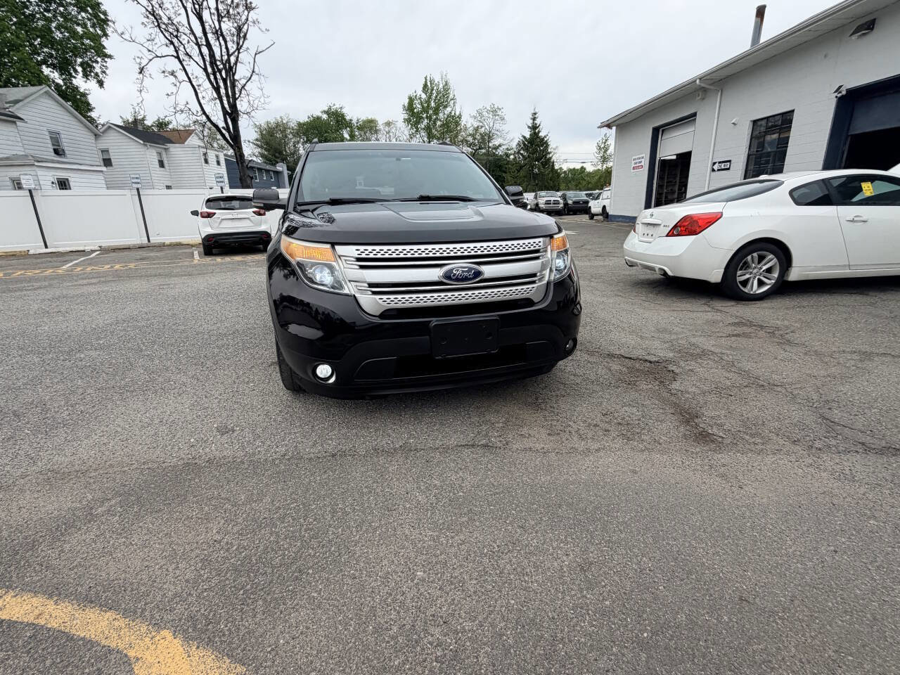 Used 2012 Ford Explorer XLT w/ Class III Trailer Tow Pkg FWD image 11