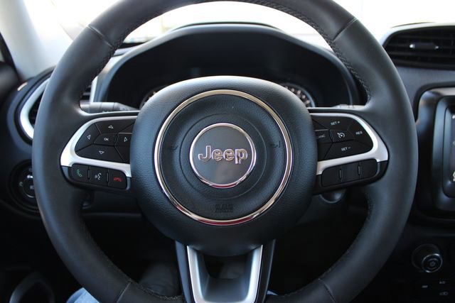 Used 2021 Jeep Renegade Latitude AWD/4WD image 8