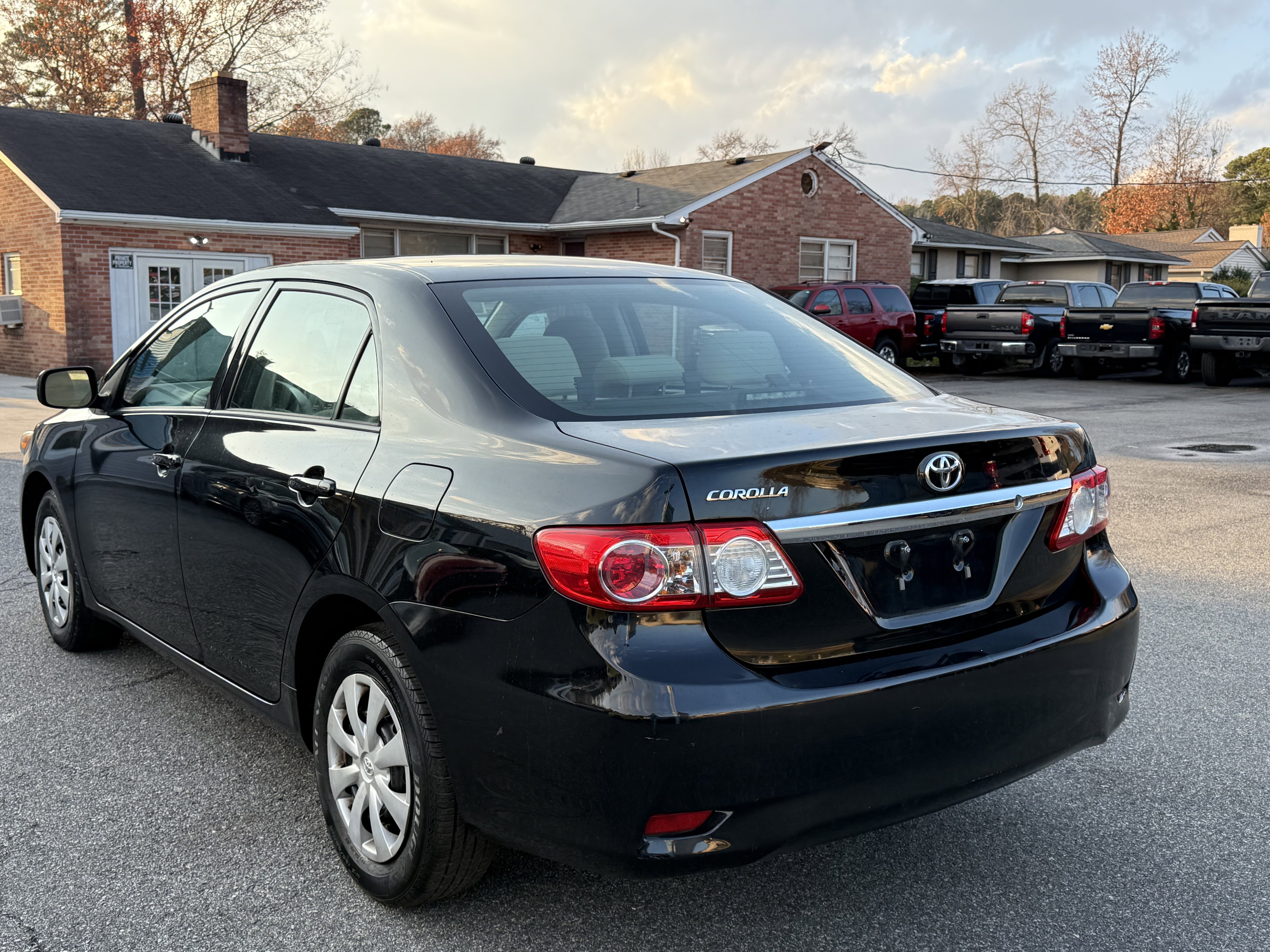 Used 2012 Toyota Corolla L image 8