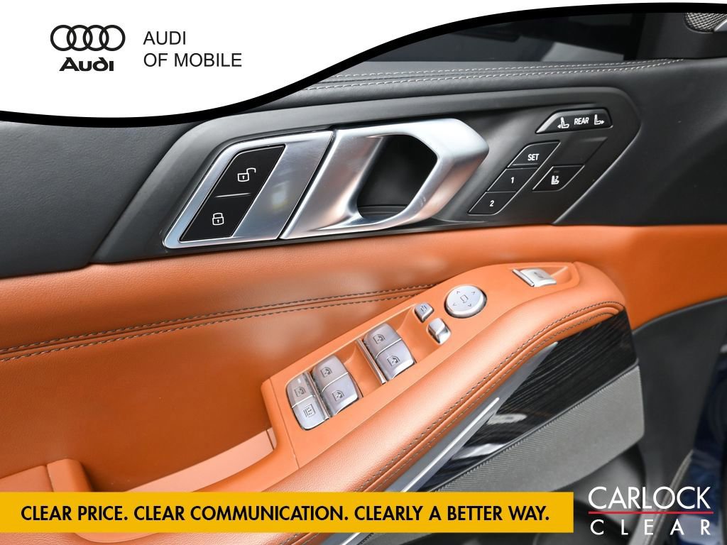 Used 2023 BMW X7 M60i image 15