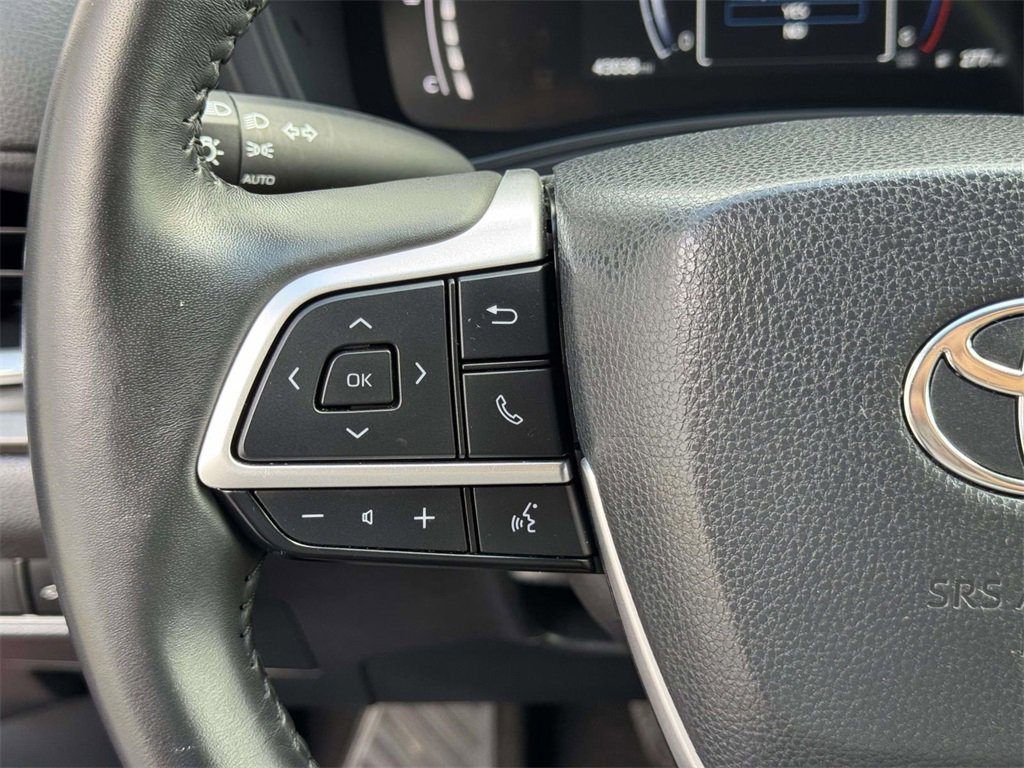 Used 2024 Toyota Grand Highlander XLE image 11