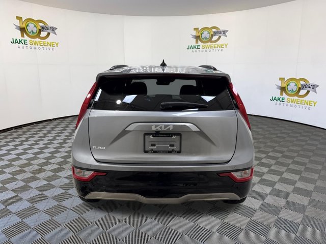 Certified 2024 Kia Niro Wind w/ Wind Preserve Package FWD image 9