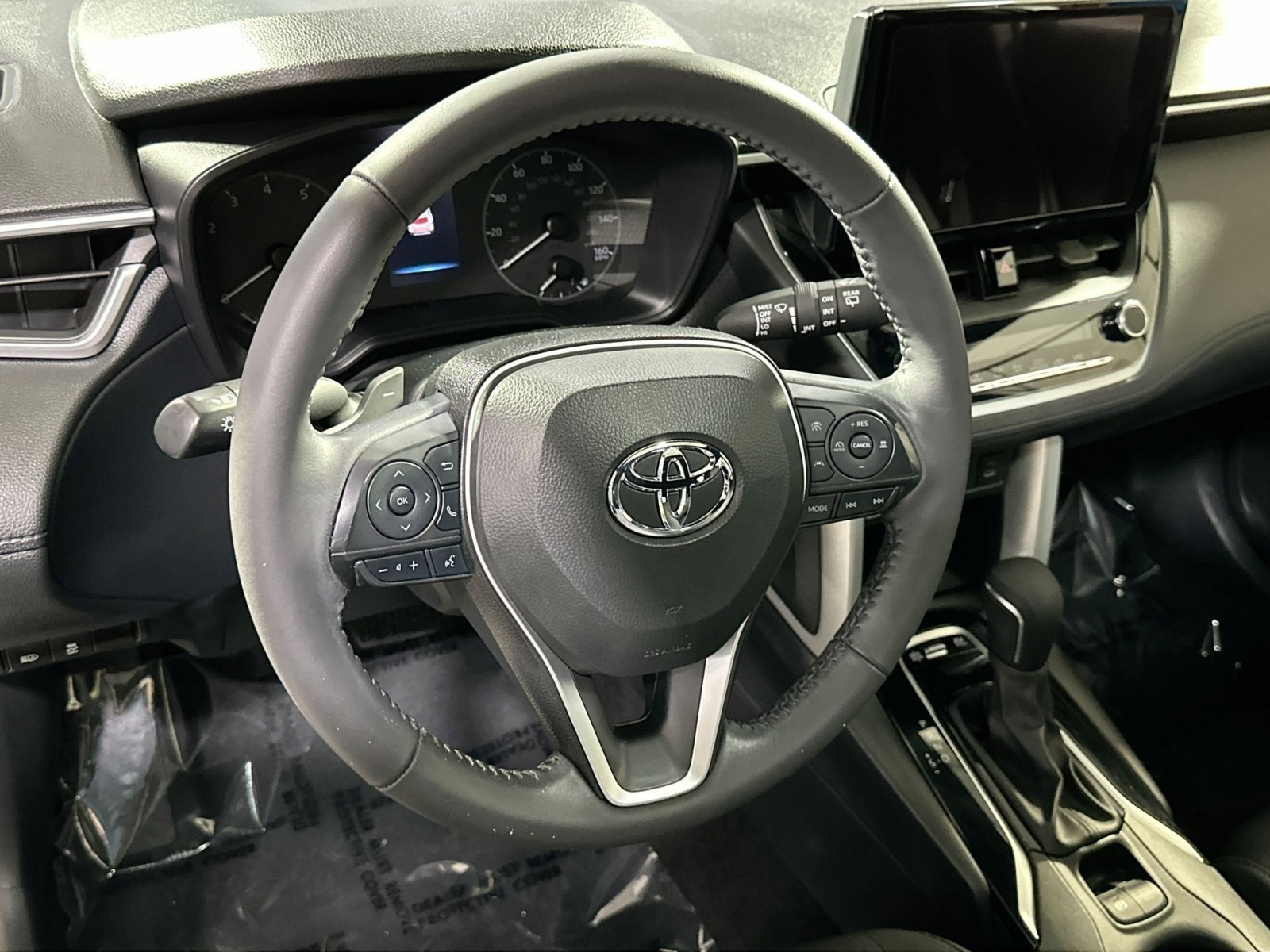 Used 2024 Toyota Corolla Cross SE w/ Moonroof Package image 18