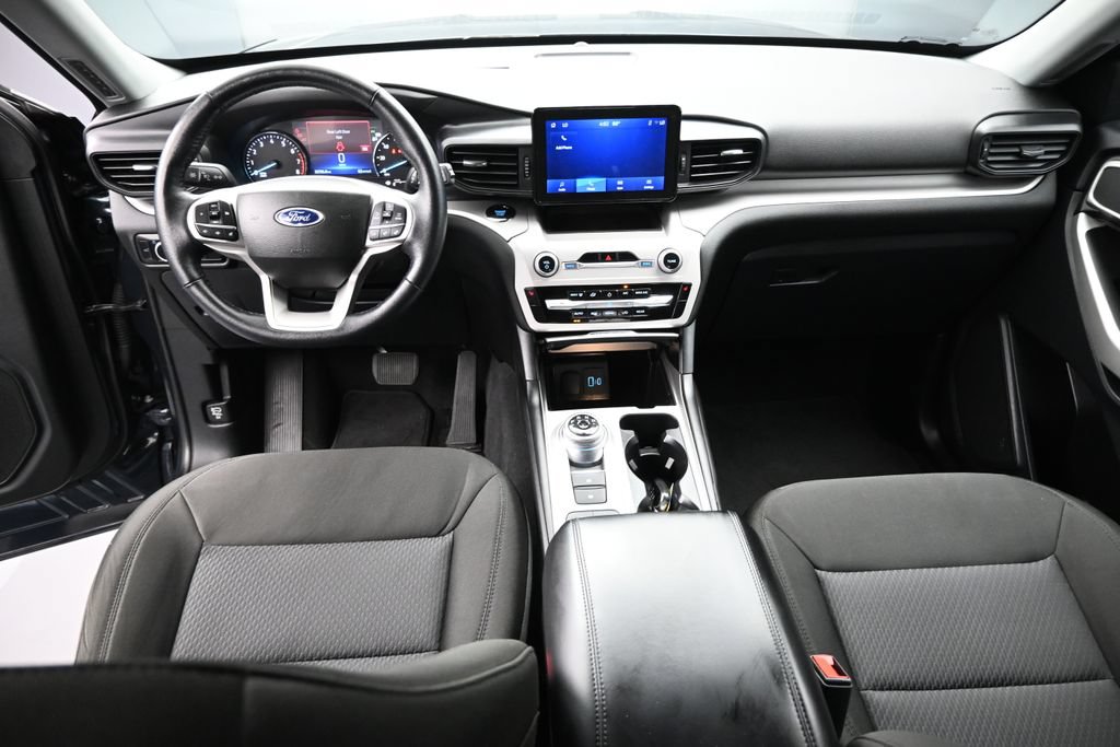 Certified 2023 Ford Explorer XLT RWD image 26