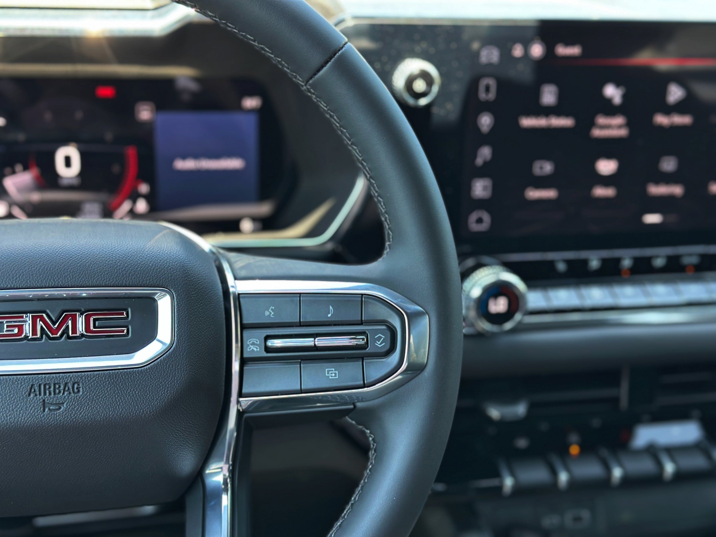 Used 2025 GMC Canyon Elevation w/ Convenience Package RWD image 12