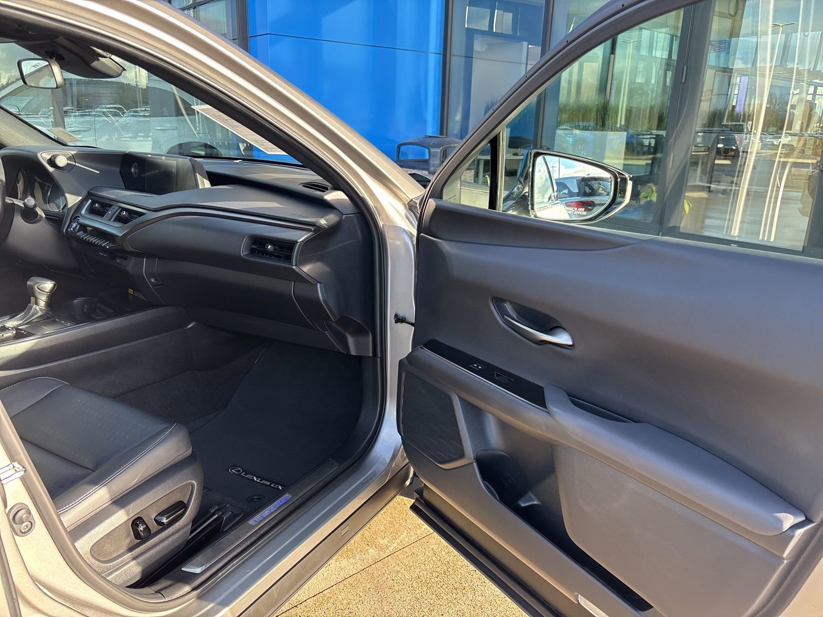 Used 2022 Lexus UX 250h w/ Accessory Package (Z2) image 16