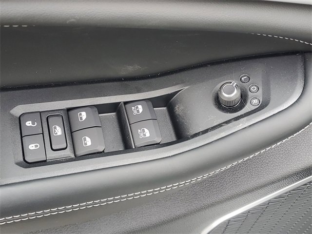New 2026 Jeep Grand Cherokee Limited AWD/4WD image 17
