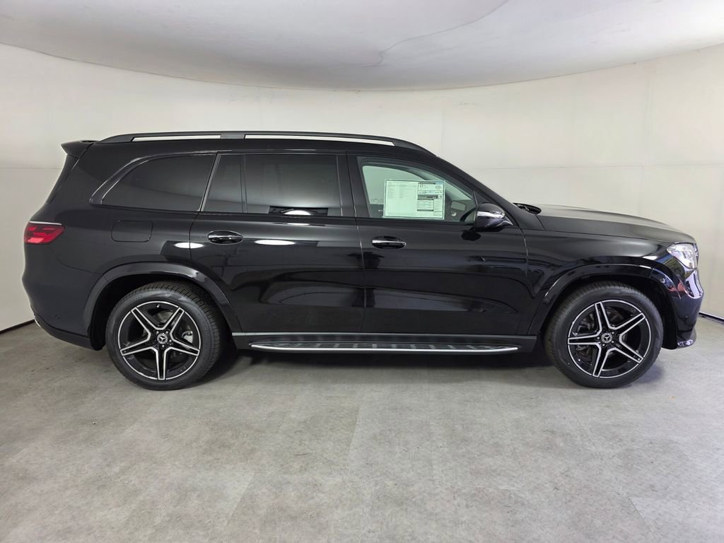 New 2026 Mercedes-Benz GLS 450 4MATIC image 3