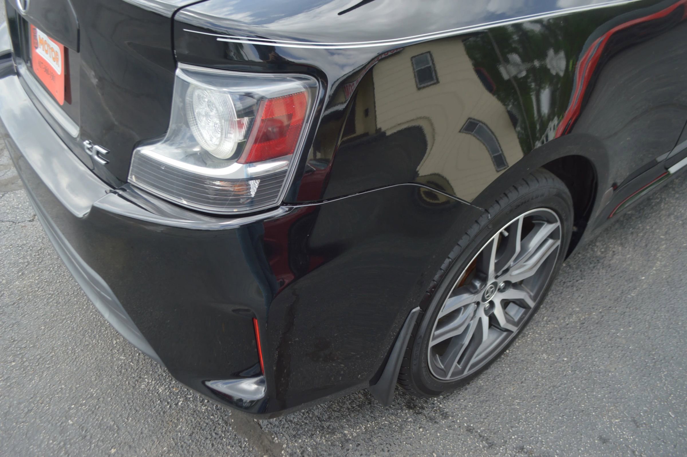 Used 2015 Scion tC image 9