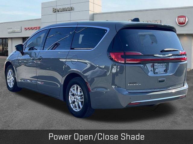 Used 2025 Chrysler Pacifica Select FWD image 5