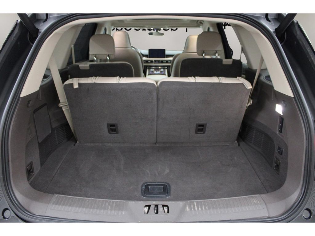 Used 2020 Lincoln Aviator Reserve w/ Equipment Group 202A AWD/4WD image 31