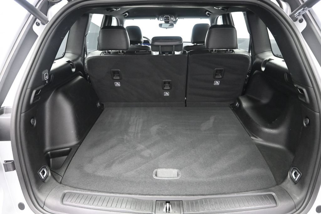 Used 2024 Jeep Grand Cherokee Altitude RWD image 31