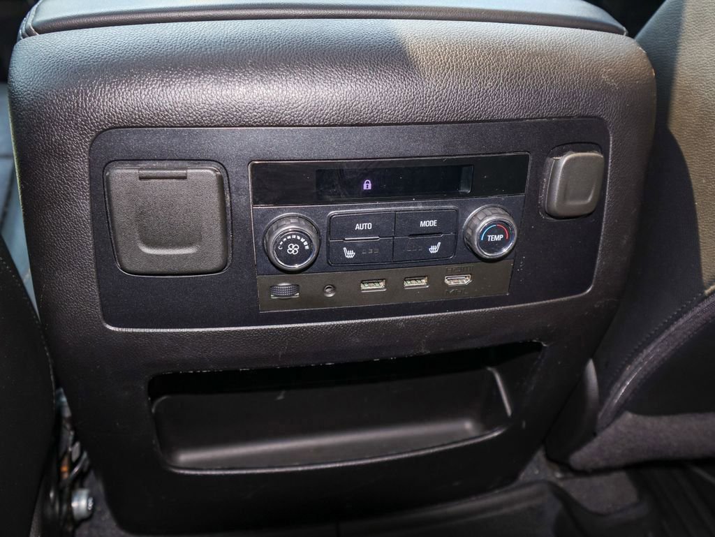 Used 2020 Chevrolet Tahoe Premier w/ Premier 6.2L Value Package image 21