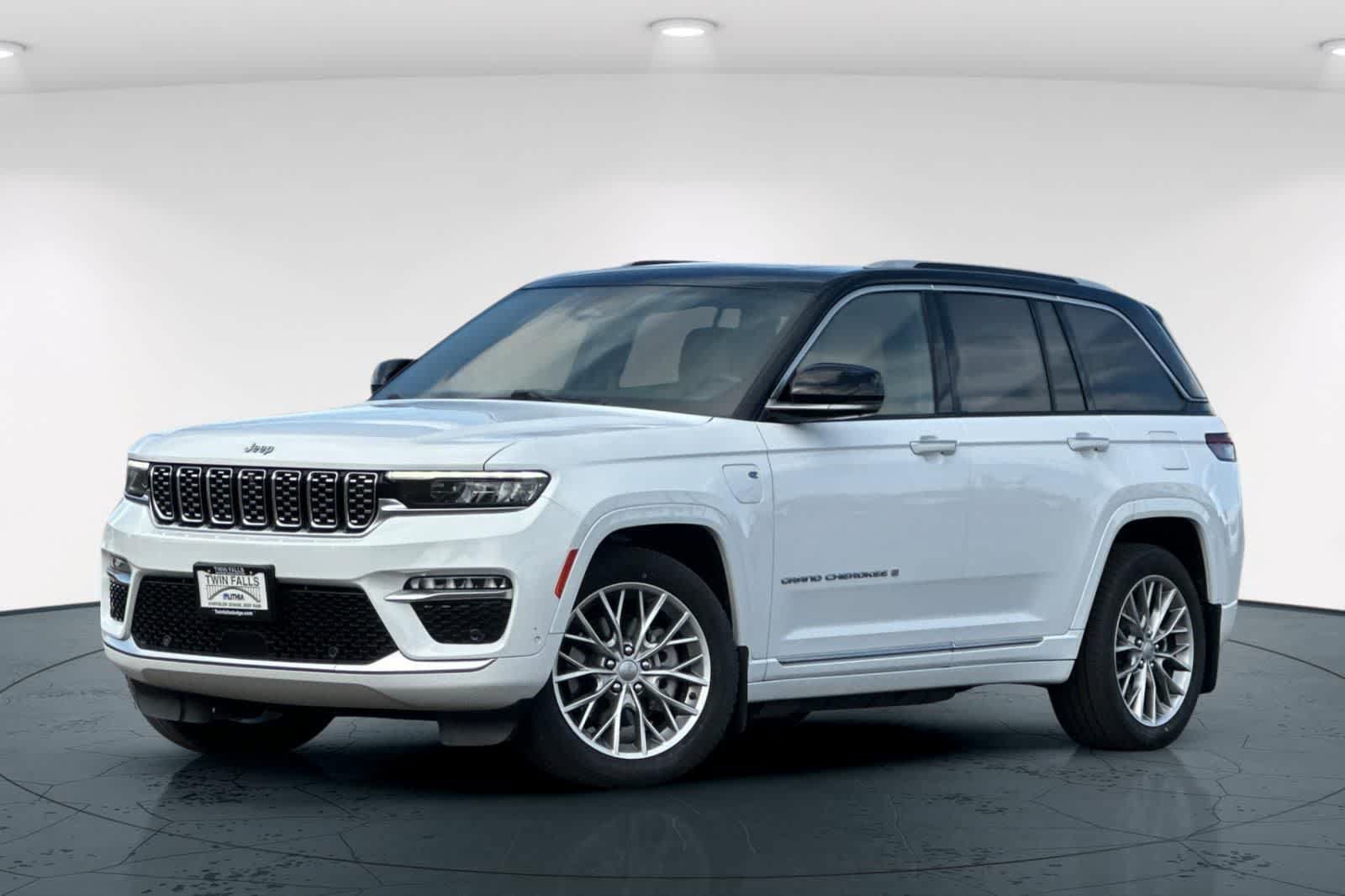 Used 2022 Jeep Grand Cherokee Summit w/ Advanced Protech Group IV