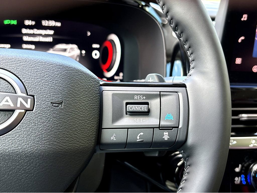 New 2026 Nissan Pathfinder Platinum FWD image 15
