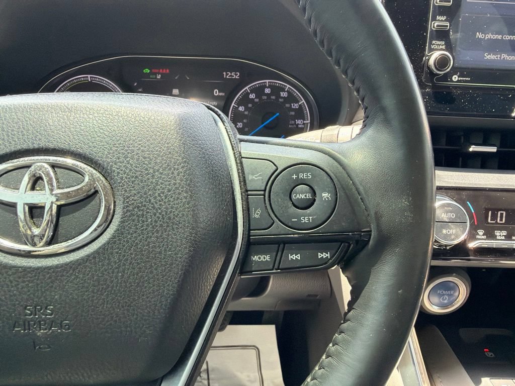 Used 2022 Toyota Venza XLE AWD/4WD image 18