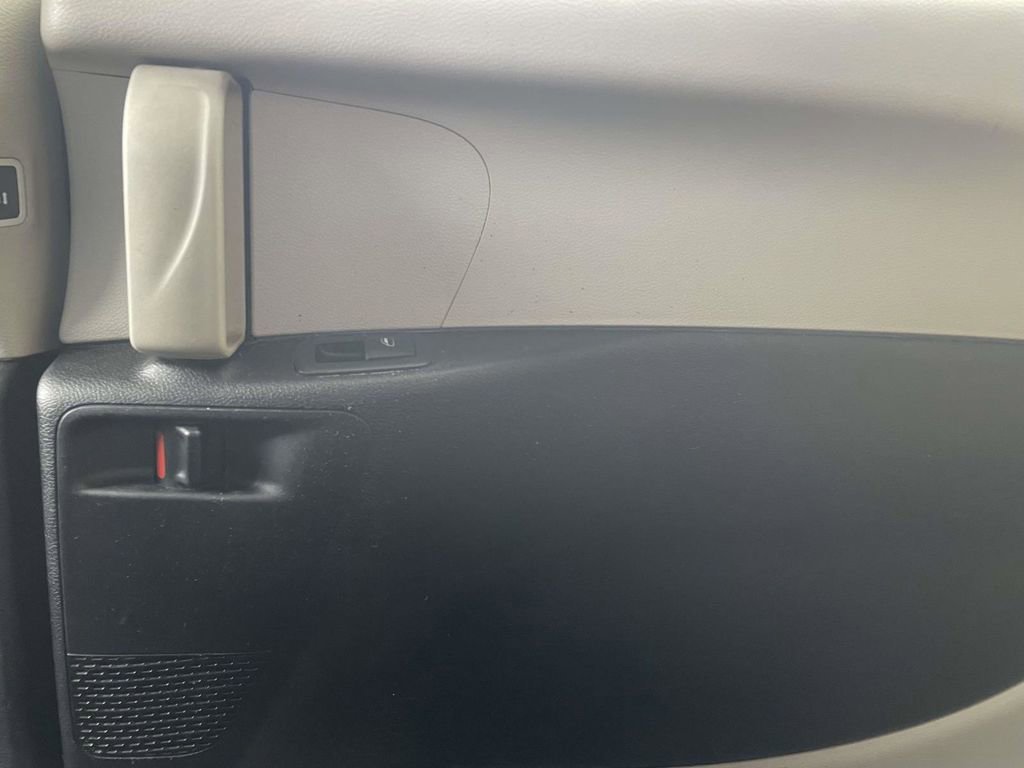 Certified 2021 Chrysler Pacifica Touring-L image 19