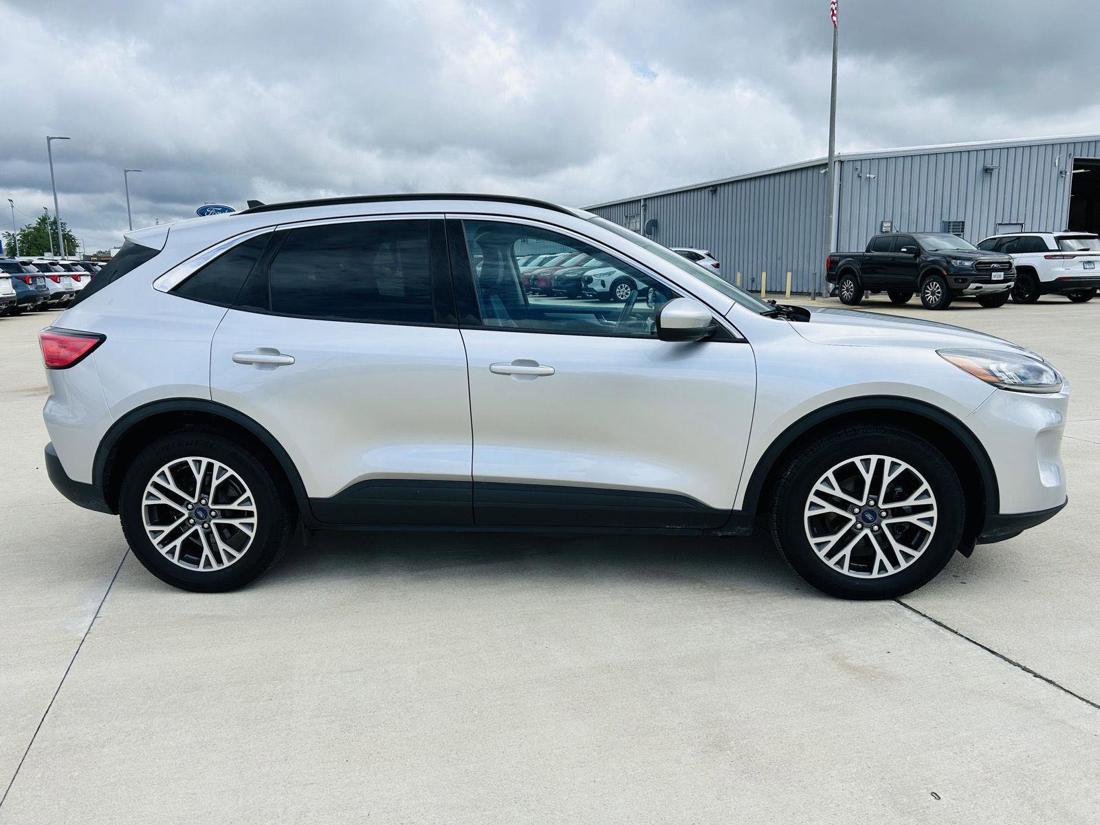 Used 2020 Ford Escape SEL AWD/4WD image 38