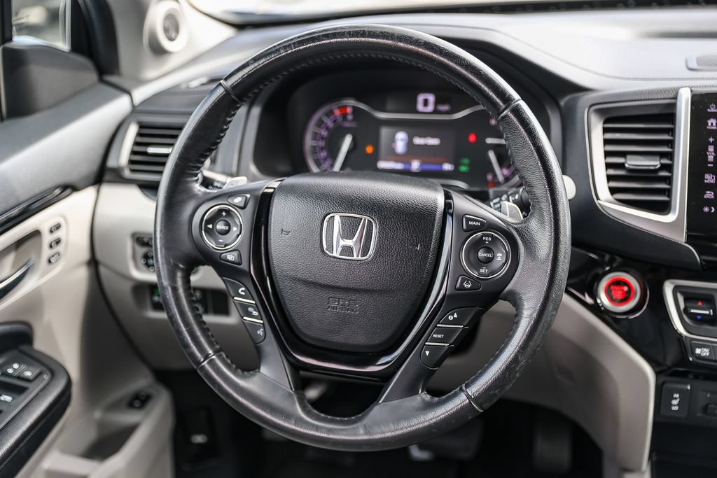 Used 2018 Honda Pilot Touring image 15
