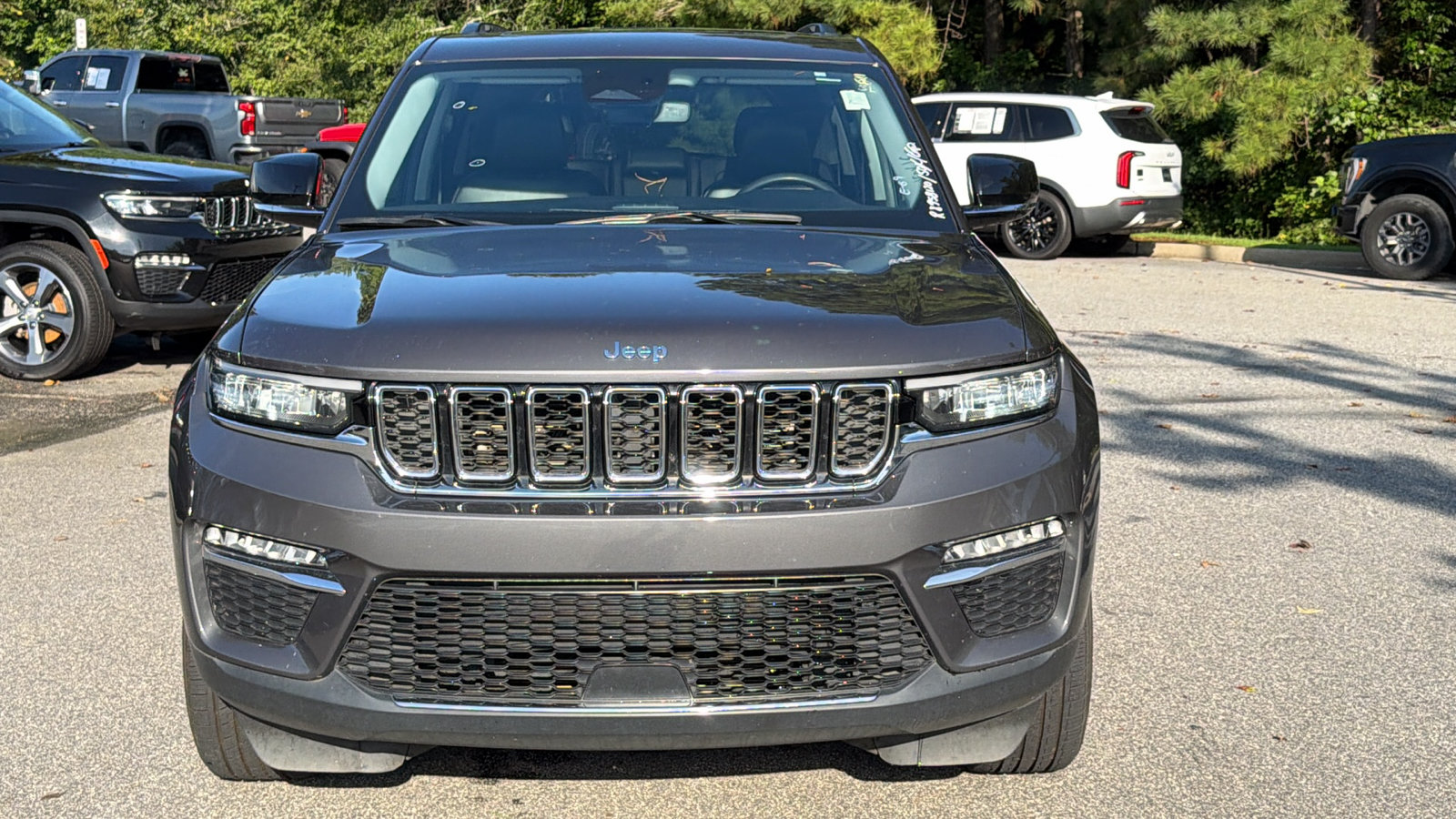 Used 2024 Jeep Grand Cherokee Limited 4xe AWD/4WD image 3