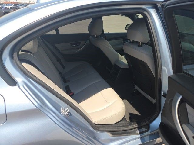 Used 2013 BMW 328i xDrive Sedan AWD/4WD image 18