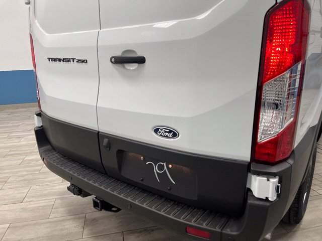 New 2026 Ford Transit 250 Low Roof RWD image 27