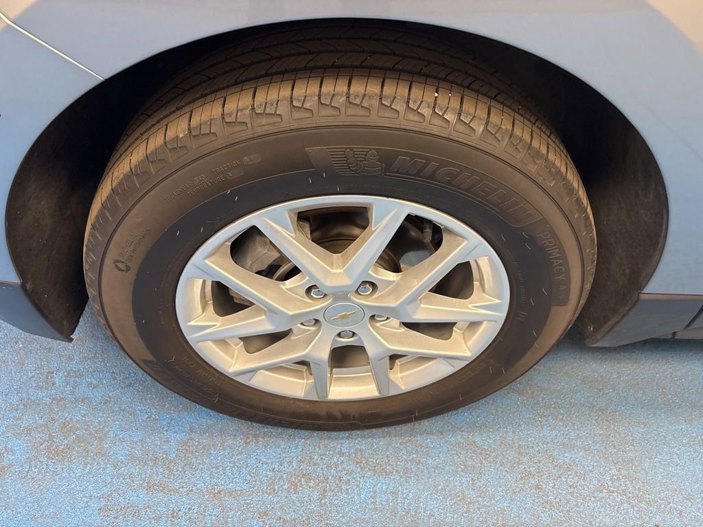 Used 2023 Chevrolet Equinox LT w/ LPO, Floor Liner Package image 14