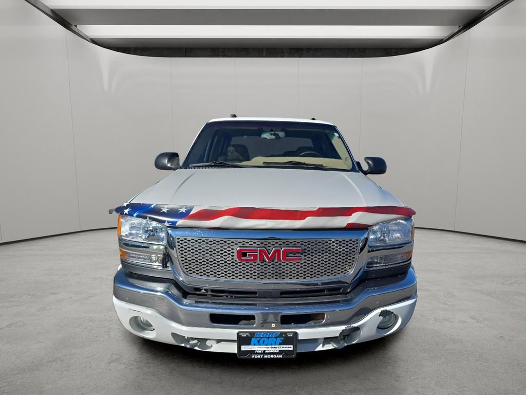 Used 2004 GMC Sierra 2500 SLT w/ Heavy-Duty Power Package image 8