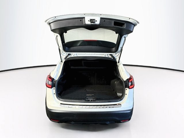 Used 2022 Nissan Rogue Sport SV AWD/4WD image 25
