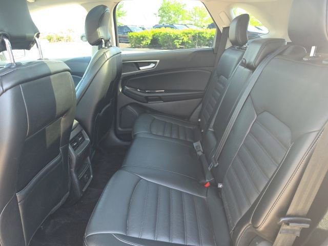 Used 2017 Ford Edge SEL w/ Equipment Group 201A AWD/4WD image 14
