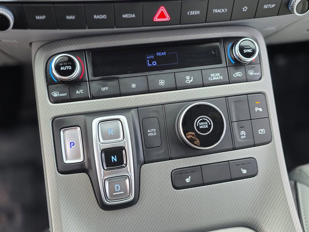 Used 2025 Hyundai Palisade SEL FWD image 33