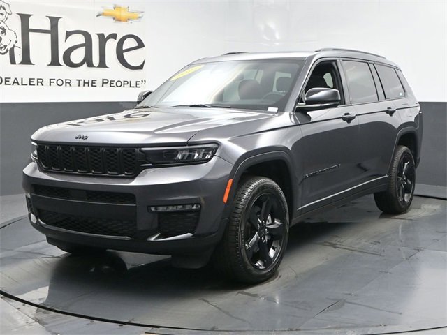 Used 2025 Jeep Grand Cherokee L Limited w/ Black Appearance Package image 36