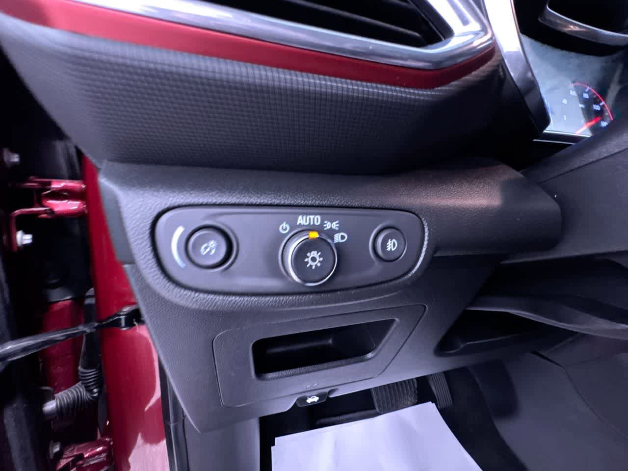 Used 2023 Chevrolet TrailBlazer RS w/ Convenience Package FWD image 16
