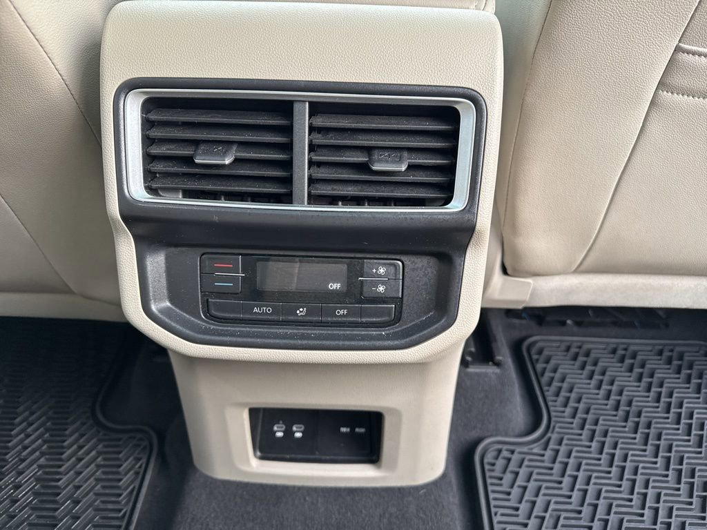 Used 2024 Volkswagen Atlas SE image 22