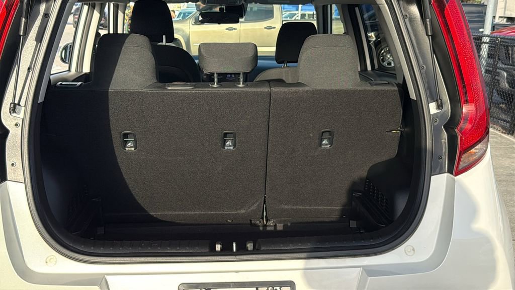 Used 2022 Kia Soul LX w/ Technology Package FWD image 9