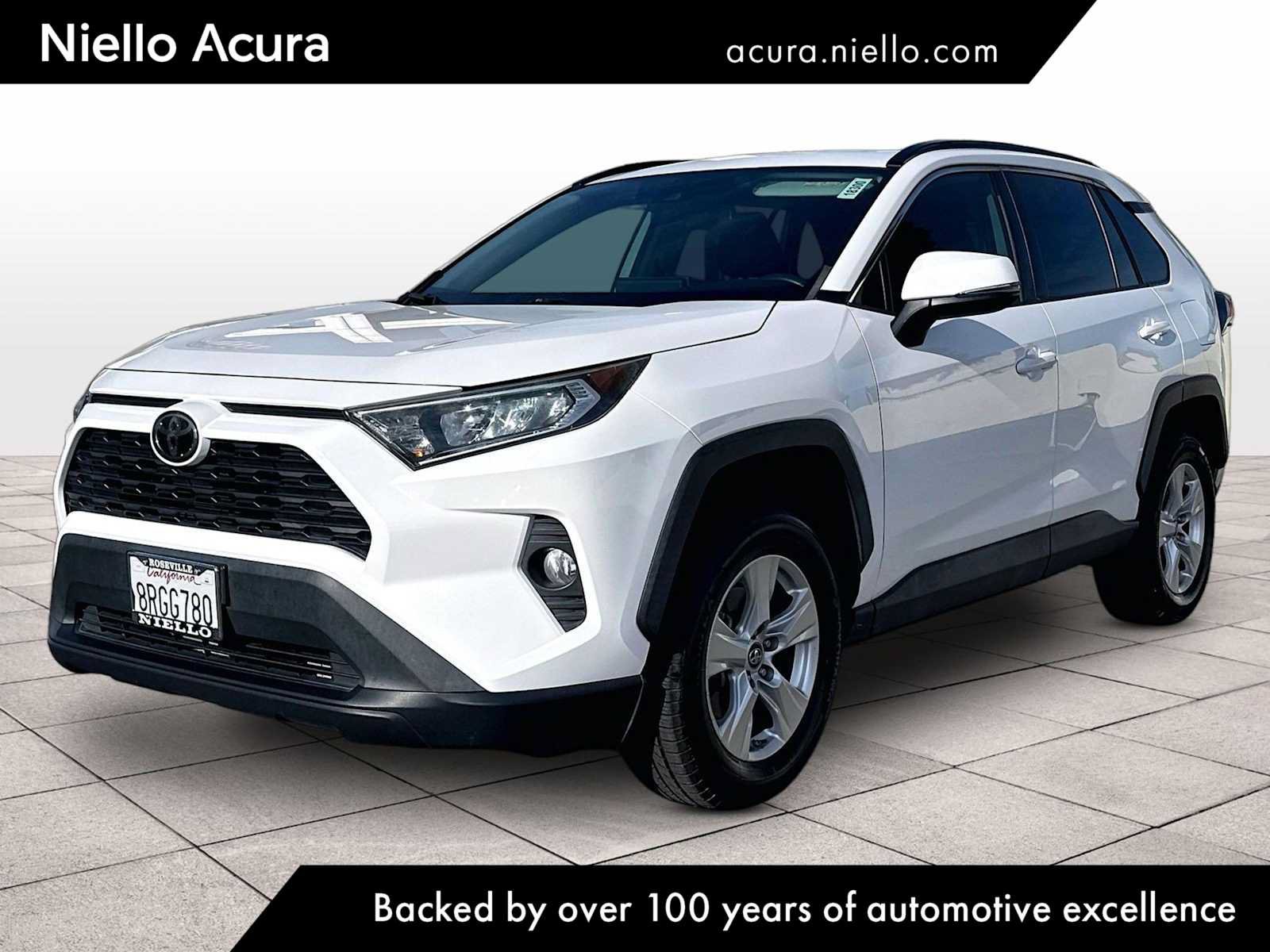 Used 2019 Toyota RAV4 XLE AWD/4WD image 1