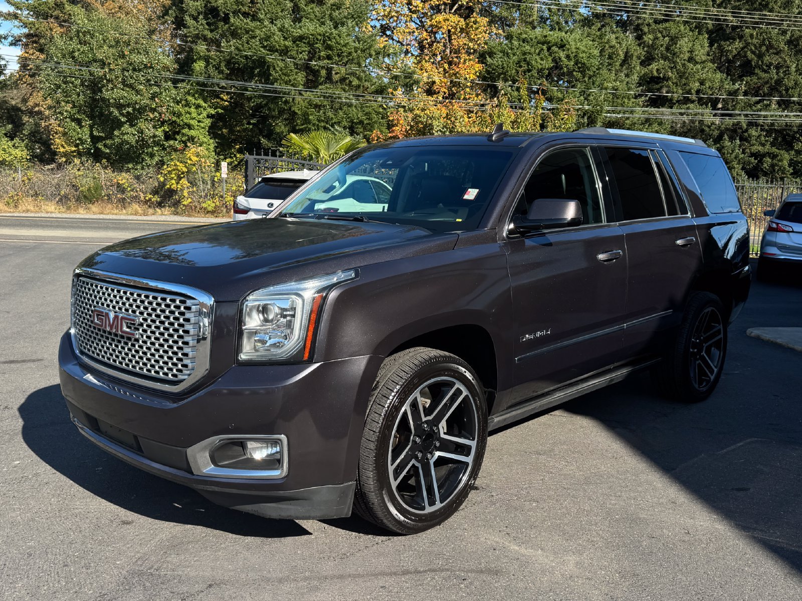 Used 2016 GMC Yukon Denali w/ Open Road Package AWD/4WD image 3