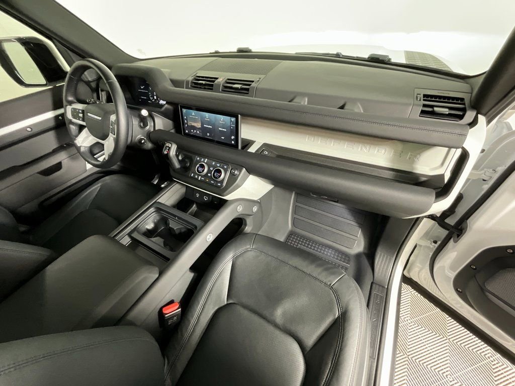 Used 2024 Land Rover Defender 110 S image 20