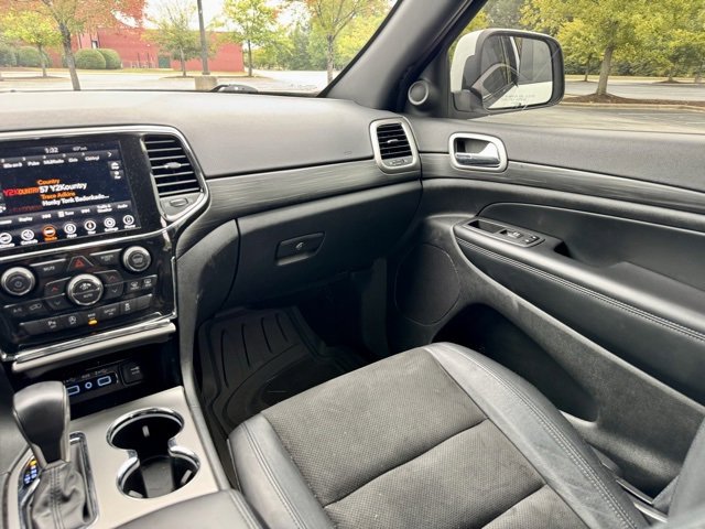 Used 2022 Jeep Grand Cherokee Laredo X image 24
