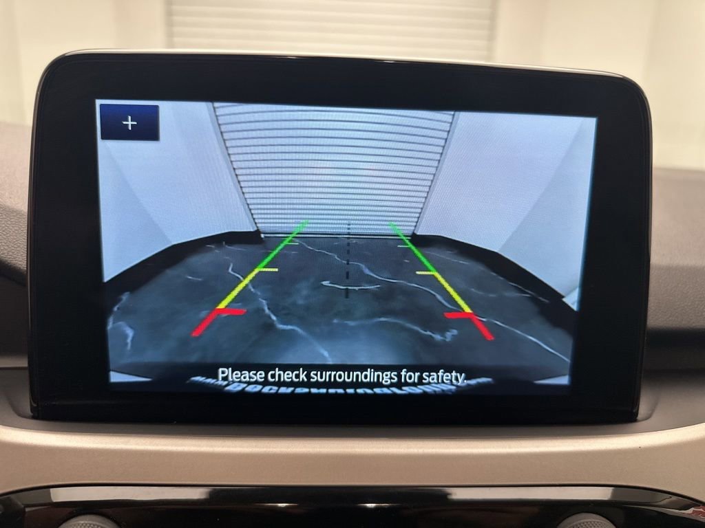 Used 2020 Ford Escape SE Sport image 22