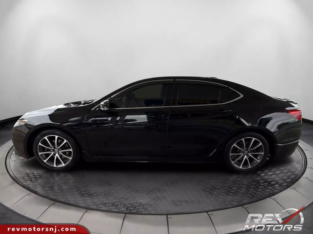 Used 2015 Acura TLX V6 image 2