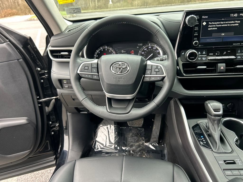 Used 2022 Toyota Highlander XLE image 21