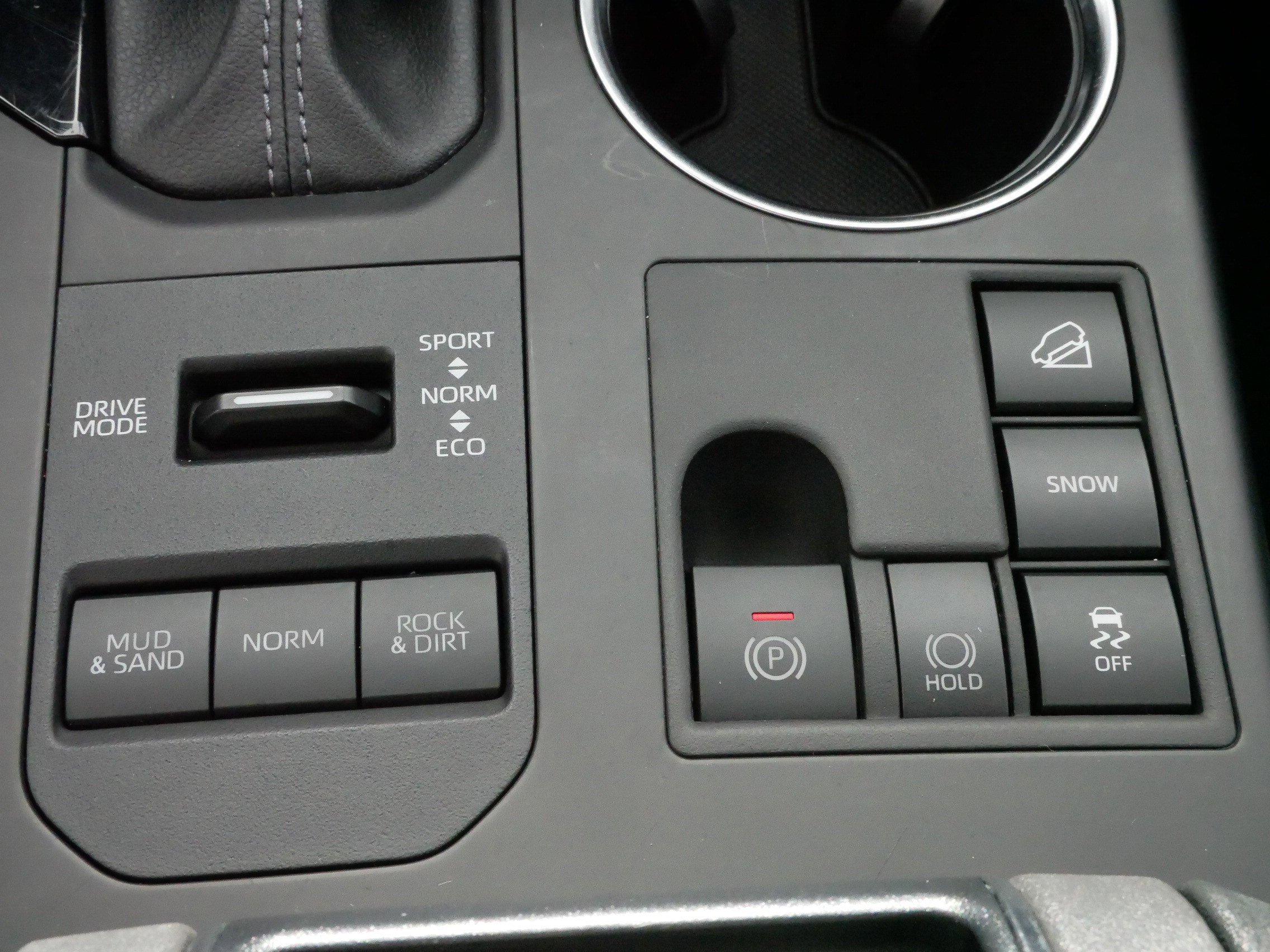 Certified 2024 Toyota Highlander XLE image 28