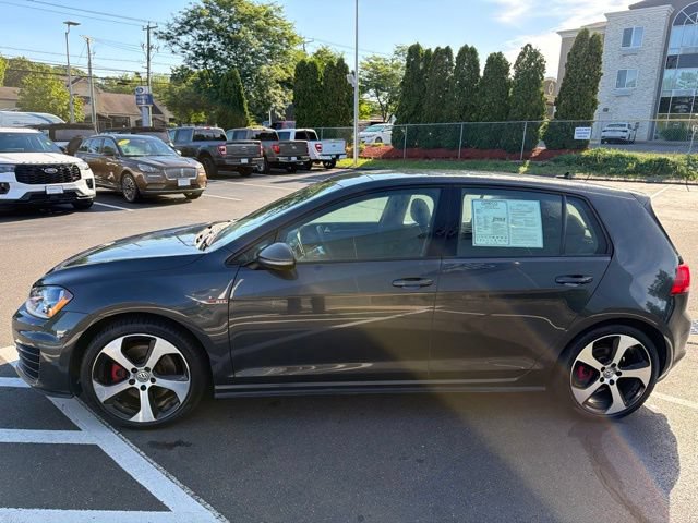 Used 2017 Volkswagen Golf 4-Door FWD image 4