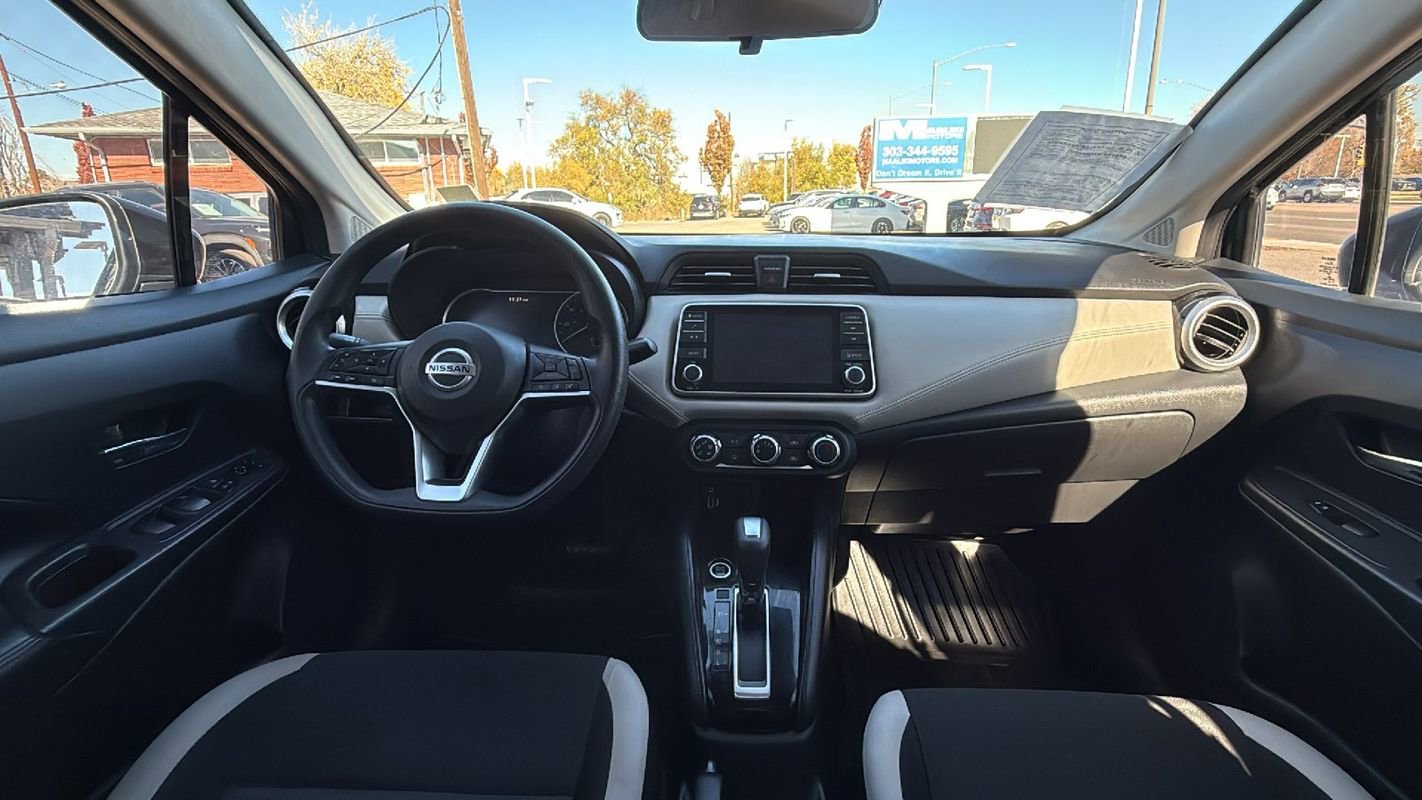 Used 2020 Nissan Versa SV image 15